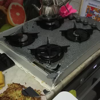 Vestel Cam Ocak Yemek Yaparken Üzerimize Patladı