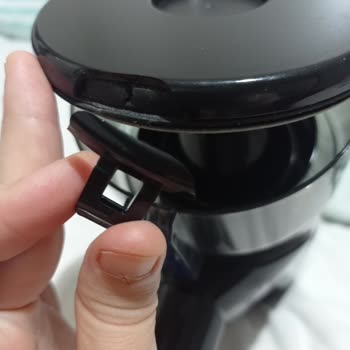 Beko Dikey Şarjlı Süpürgenin Mandalı Kırılması