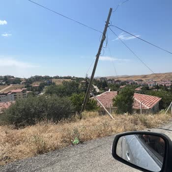 Türk Telekom Telefon Direği Devrilecek!