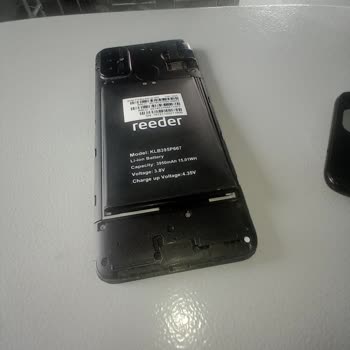 Reeder Cep Telefonu Sorunlu Çıktı!