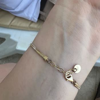 İkincielaltinlar (Instagram) Şeref Han Viyana Kuyumcu Hasarlı Ve Kalitesiz Ürün Satışı!