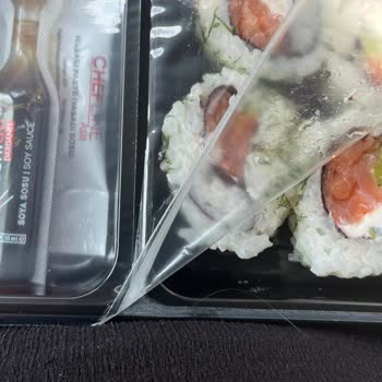 Dardanel Sushida Paketin İçinde Kıl Çıktı!