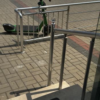 Özel Mülk Önüne Bağlanan Martı Scooterı Kaldırmıyorlar!
