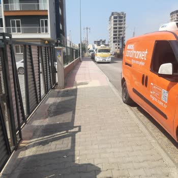 Migros Sanal Market Şoförü Arabayı Yanlış Yere Park Ediyor
