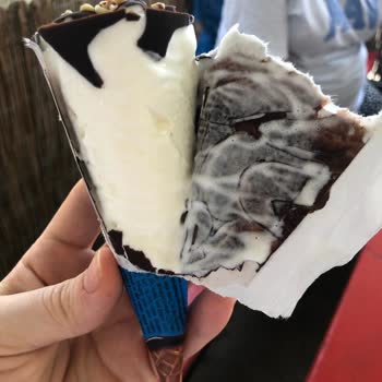 Cornetto Aldım Külahsız Çıktı