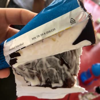 Cornetto Aldım Külahsız Çıktı