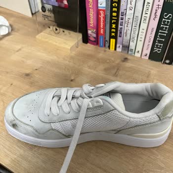 Lacoste Tek Yıkamayla Çöp Olan Ayakkabı
