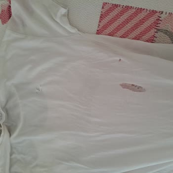 Zara Beyaz Tshirt Yıkadıktan Sonra Söküldü