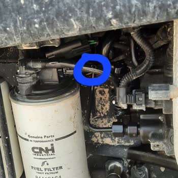 New Holland Tr6/120 Traktör Yakıt Sistemi Arızası