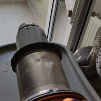 Dyson V15 Dik Süpürge Metal Kısım Yamuldu