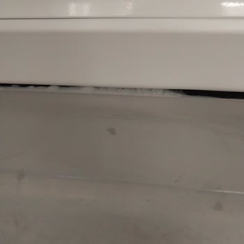 Beko Derin Dondurucu Elektrik Çarpıyor Buzlanma Yapıyor