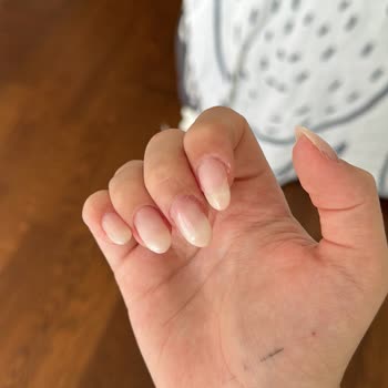 Aleyna Ayata Nail Studio Kötü Ve Özensiz Tırnak Ve Üslup!
