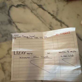 Lizay Pırlanta Kalitesizliği Ve Çalışanlarının Saygısız Tavırları