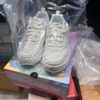 Skechers Sport Court-92 İllustrious Kadın Beyaz Ayakkabı Çatladı!