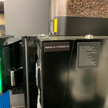 Starbucks Kahve Makinesinde Böcek Var