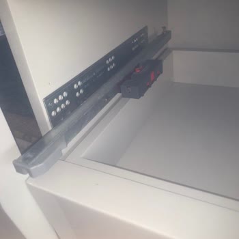 Samet A.Ş Çekmece Ray Ucu Kırık Bulamıyorum Ve Fahiş Fiyatlar