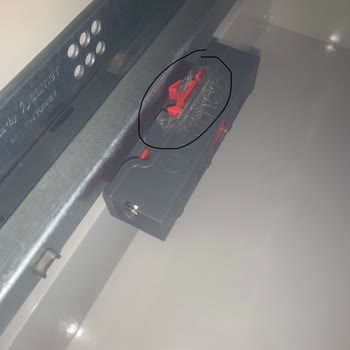 Samet A.Ş Çekmece Ray Ucu Kırık Bulamıyorum Ve Fahiş Fiyatlar