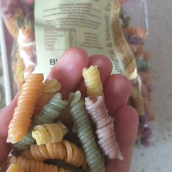 Yöremiz Unlu Mamüller Makarna Sertleşip Yenmedi.