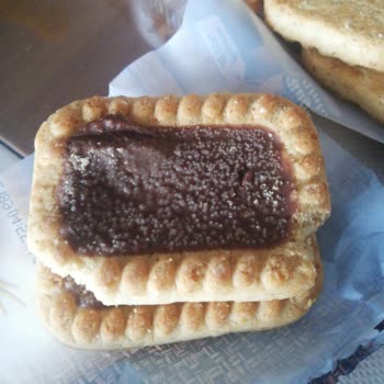 Eti Gıda Eti Sütlü Çikolatalı Küf Tarzı Kabartılar Var Üzerinde