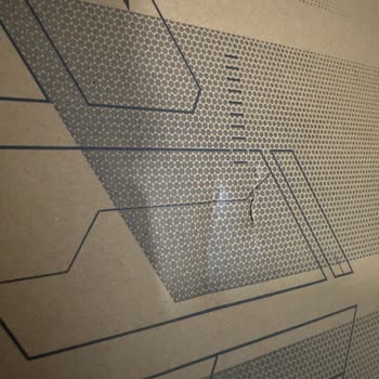 Tarafıma PTT Kargo İle Gelen Laptopun Ekranının Kırılması