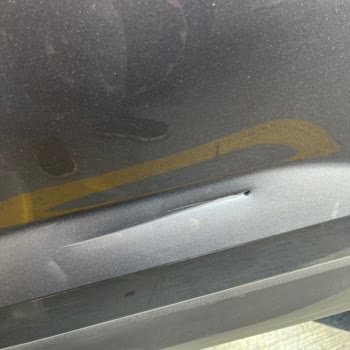 Avek Otomotiv Servis Esenler Avek Bakim Servisinde Arabanın Hasarlı Teslim Edilmesi