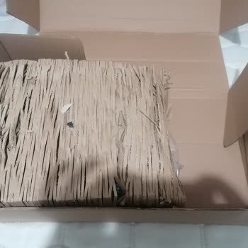 Boyner Kargo Kutusunda Teslim Edilmeyen Tava Setleri