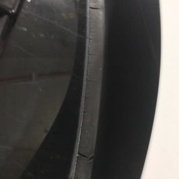 Renault Megane 3 Ön Cam Fitili Deformasyonu