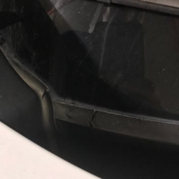 Renault Megane 3 Ön Cam Fitili Deformasyonu