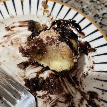 Bekiroğlu Baklava Pasta Ekşimişti Uzakta Olduğumuz İçin Geri Götüremedik.