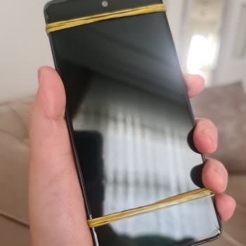 Samsung S20 Fe Yeşil Ekran Geldi Gitmiyor.