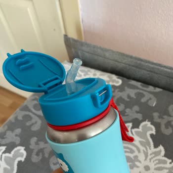 Skip Hop Çelik Termos Suluğun Kapağının Kırılması