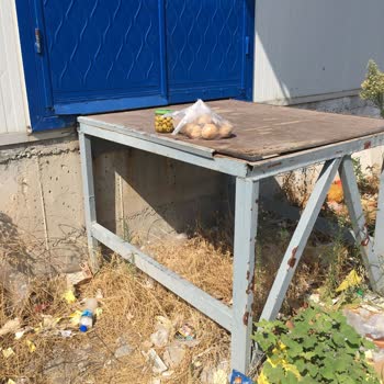 BİM'in Çöpleri Atması