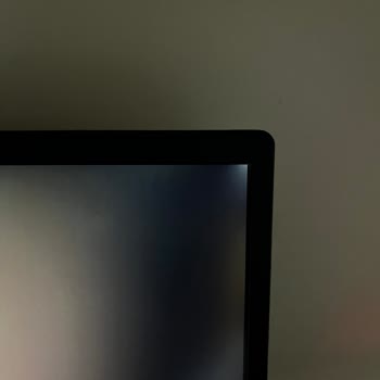 Teknosa Acer Laptop Ekran Işık Sızması