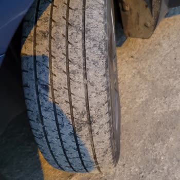 GRS Car Rental Service Grs Car Rental Hasarlı Lastik İle Araç Teslimi