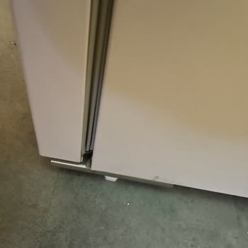 Arçelik 0 Buzdolabının Göçük Ve Çizikli Çıkması