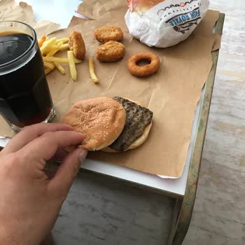 Burger King Pişmanlığı Yanlış Ürün Ve Hiç Geri Gelmeyen Kurye Sorunu