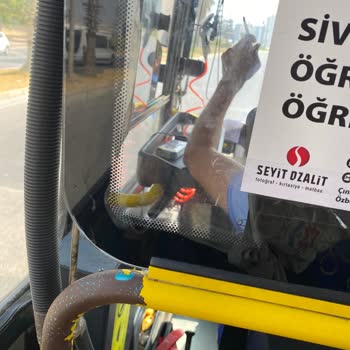 Adana Büyükşehir Belediyesi Otobüsün İçinde Şoför Sigara İçti