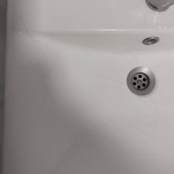Cerastyle Marla Lavabo Kılcal Çatlaklar