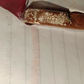 Ülker Caramio Üzerinde Beyaz Mantarımsı Lekeler