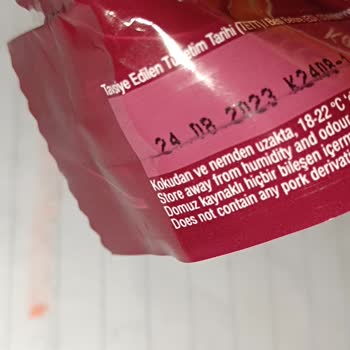 Ülker Caramio Üzerinde Beyaz Mantarımsı Lekeler