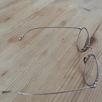 Atasun Optik Gözlük Boyasının Atması Ve Yara Yapması