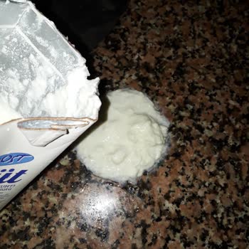 BİM Dost Süt Kutusundan Yoğurt Gibi Ürün Çıktı
