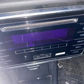 Toyota Auris Multimedya Camı