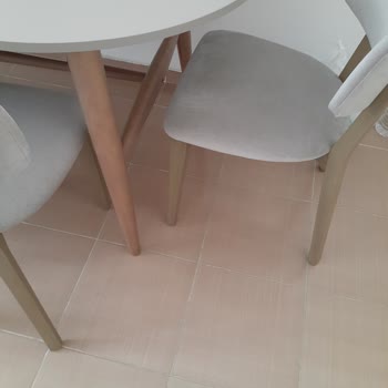 Doğtaş Masa Bacakları Ayrı Renk Sandalyeler Farklı Renk