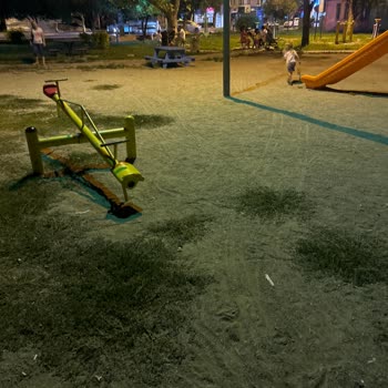 Antalya Muratpaşa Belediyesi Çocuk Parkları Bakımsızlığı