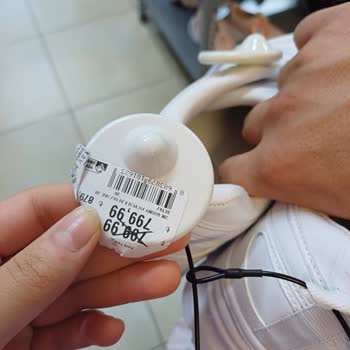 FLO Ayakkabı Sincan Mağazası İndirim Sorunu!