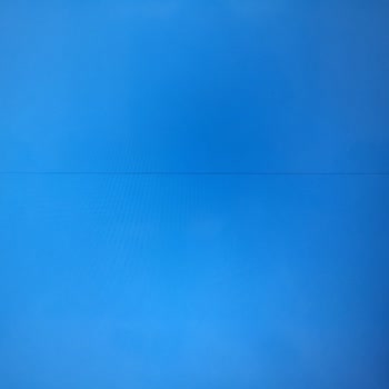 Samsung TV Ortadan Çizgi Çekti