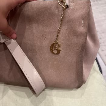 Divarese Eşimin Hediye Ettiği Çanta Çok Çabuk Bozuldu