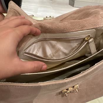 Divarese Eşimin Hediye Ettiği Çanta Çok Çabuk Bozuldu