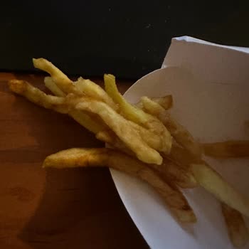 Burger King Şehremini Bayat Patatesler Yolluyorlar.